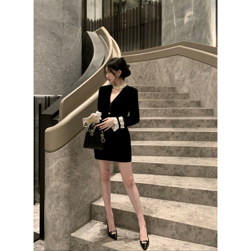 Elegant Golden Velvet V-neck Long-Sleeved Dress Women's Autumn Winter High Waist A-Line Skirt Dress Solid Color Splicing